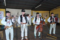 Leopoldovské hody - Folklórne Mestečko, dekoratívna grafika