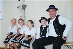 Hody 2024 - Regionálna folklórna prehliadka (dekoratívna grafika)