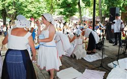 Regionálna prehliadka piesní a tancov Folklórne Mestečko