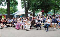 Regionálna prehliadka piesní a tancov Folklórne Mestečko