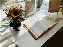 img 016776Hodová výstava starých fotografií, dokumentov a predmetov predmetov zberateľa Miloša Jančára