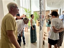 img 016823Hodová výstava starých fotografií, dokumentov a predmetov predmetov zberateľa Miloša Jančára