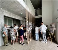 img 016886Hodová výstava starých fotografií, dokumentov a predmetov predmetov zberateľa Miloša Jančára