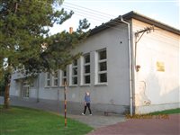 Budova základnej školy pred rekonštrukciou - dekoratívna grafika