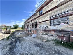 Exteriér kina počas rekonštrukcie