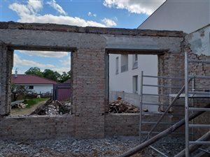 Budova jaslí počas rekonštrukcie