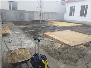 Dvor jaslí počas rekonštrukcie