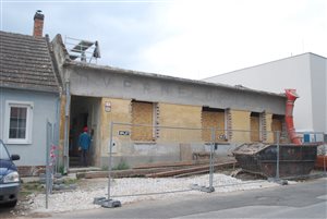 Budova jaslí počas rekonštrukcie