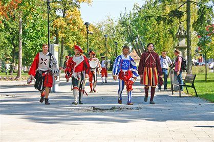 Historický sprievod mestom na Námestí sv. Ignáca
