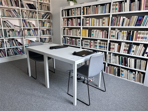 Interiér mestskej knižnice Leopoldov