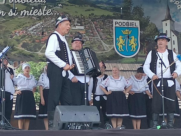 Vystúpenie KSF Mestečko na Podbielanských folklórnych slávnostiach