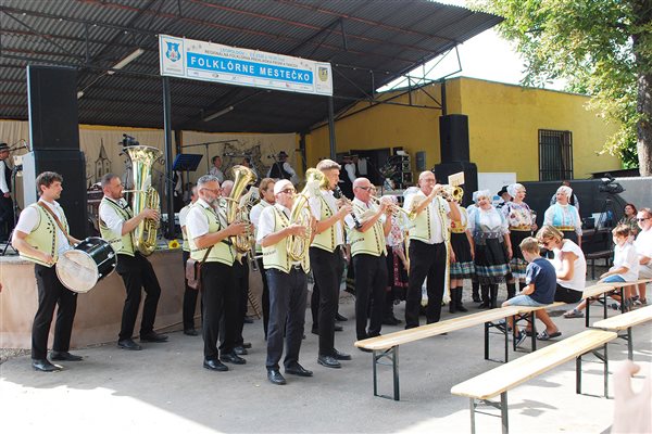 Folklórne Mestečko vystúpenie