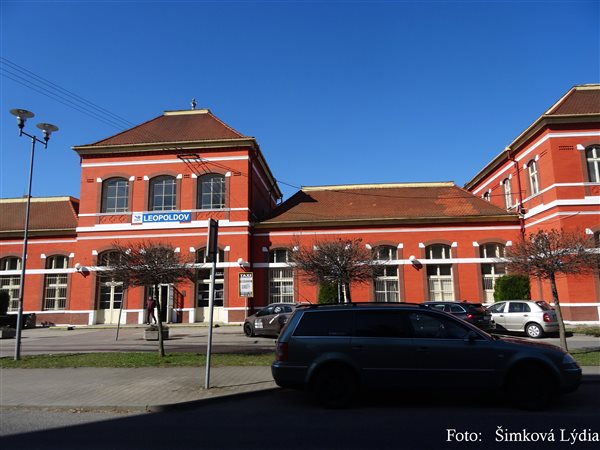 Železničná stanica Leopoldov