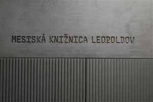 Vstup do mestskej knižnice