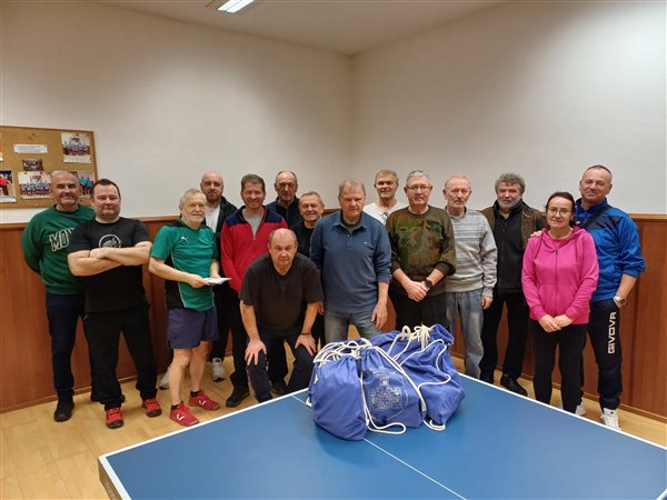 Turnaj neregistrovaných stoných tenistov...