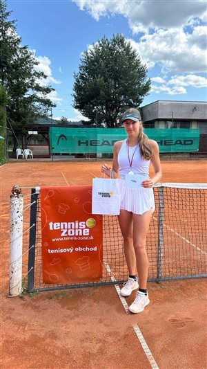 Sofia Hargašová na turnaji v Humennom