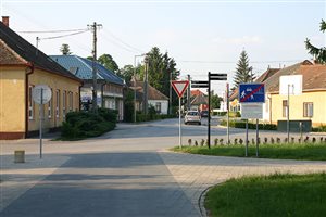Hlavná cesta na Hlohovec